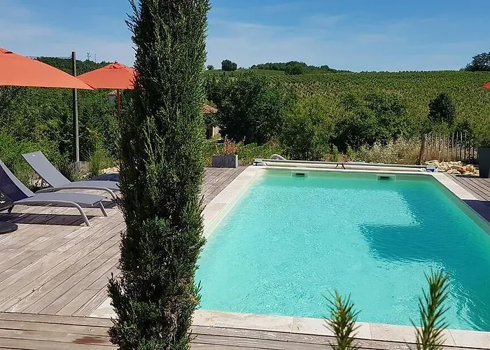 Maison Reces Bed & Breakfast Floressas