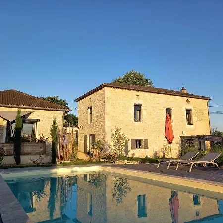 Maison Reces Bed & Breakfast Floressas