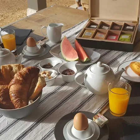 Maison Reces Bed & Breakfast Floressas