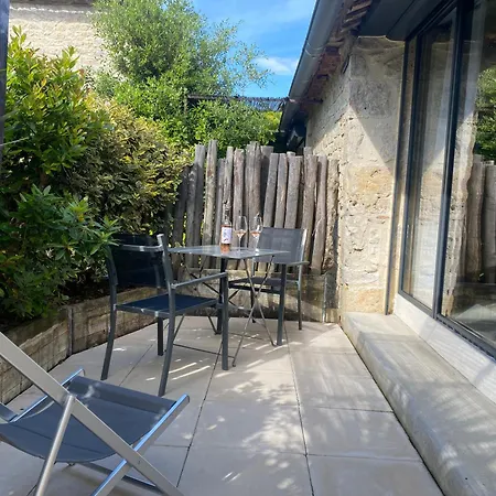 Couette-café Maison Reces Floressas