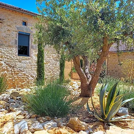 Oda ve Kahvaltı Maison Reces Floressas