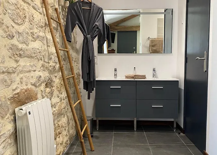 Couette-café Maison Reces 4*